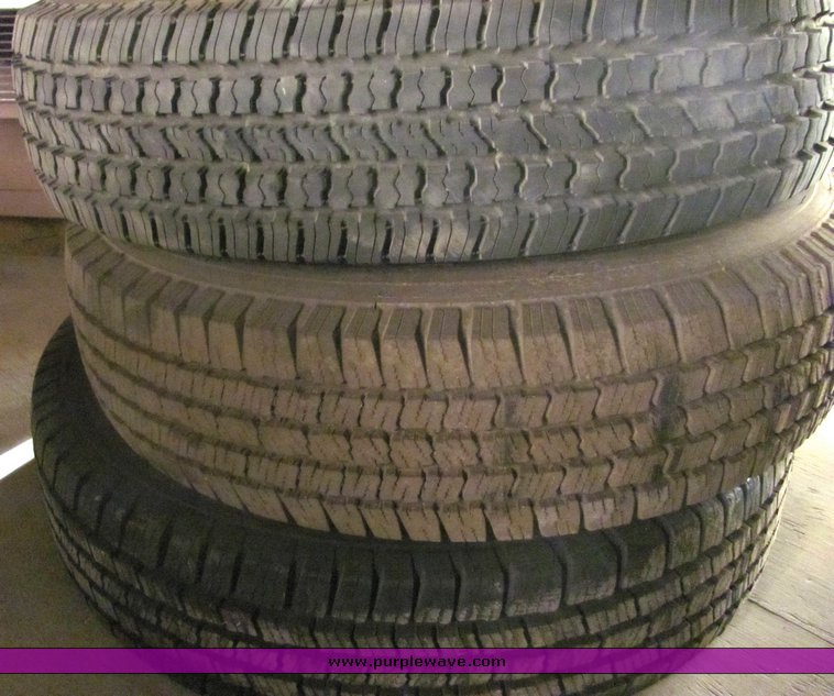 image for item 4493 (4) assorted tires and wheels