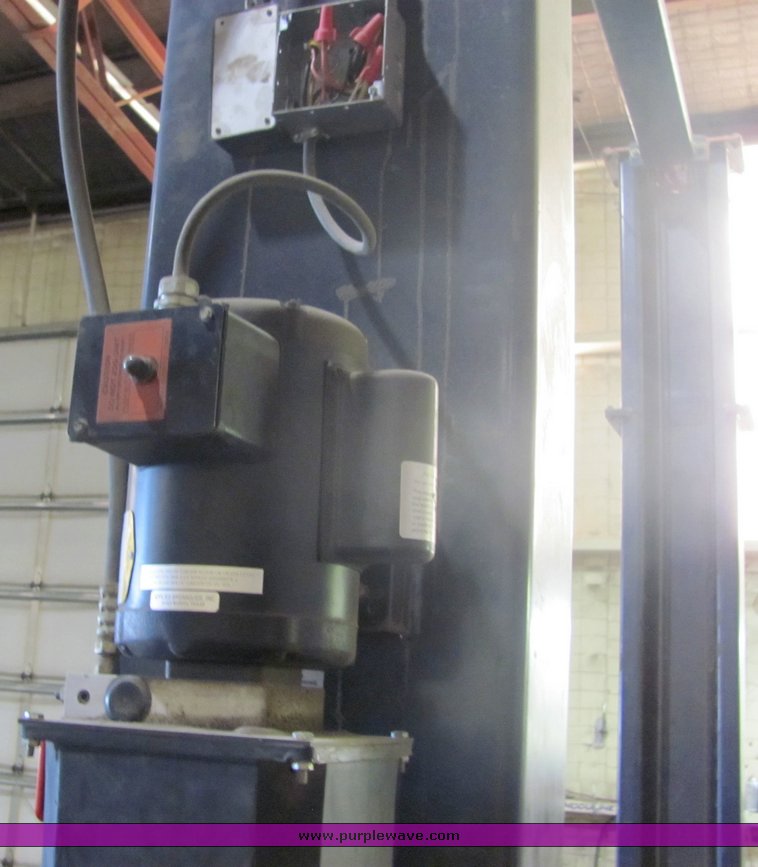 image for item 4499 Pelton two auto lift