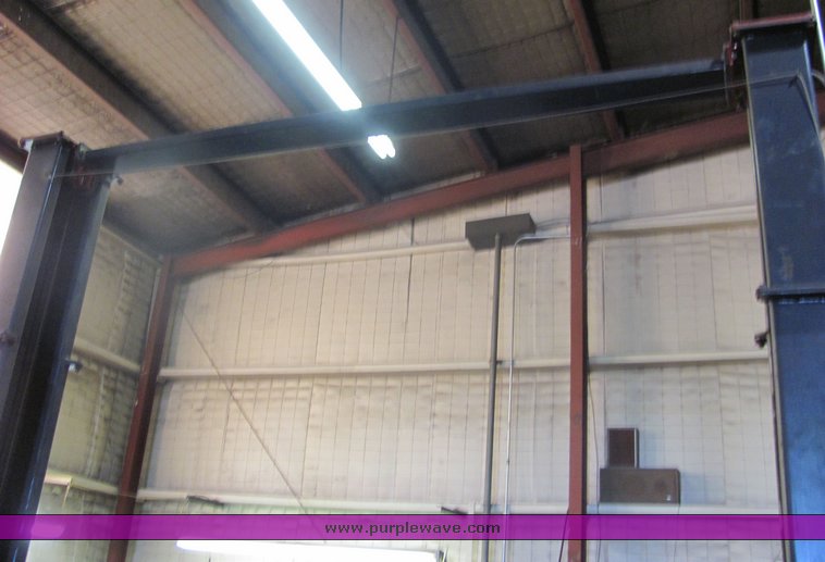 image for item 4499 Pelton two auto lift