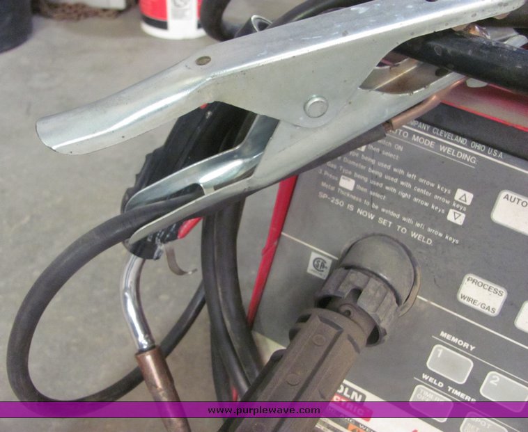 image for item 4501 Lincoln Electric wire feed welder