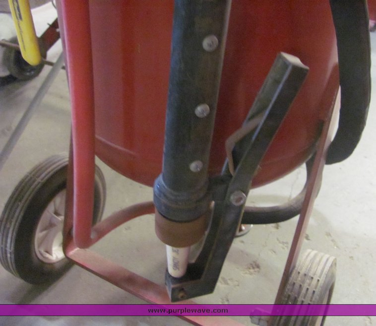 image for item 4502 ALC Sandy Jet abrasive blaster