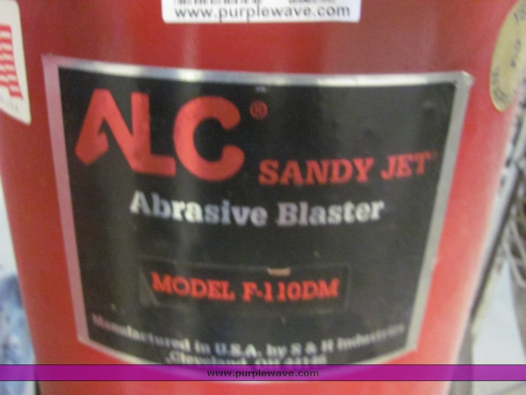 image for item 4502 ALC Sandy Jet abrasive blaster