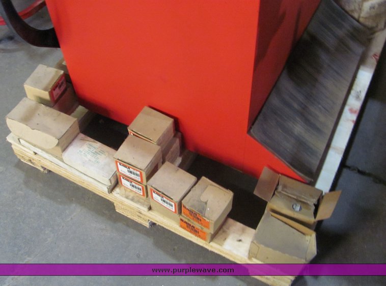 image for item 4504 Hunter DSP wheel balancer