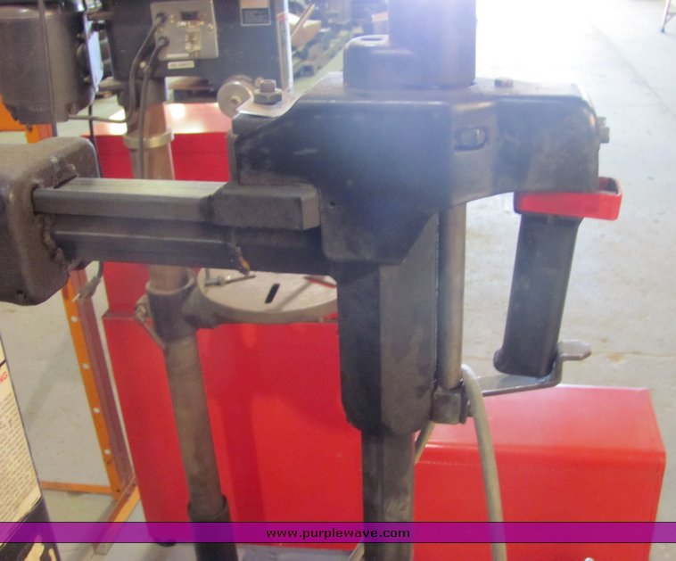 image for item 4506 Coats RC-20A rim clamp tire machine