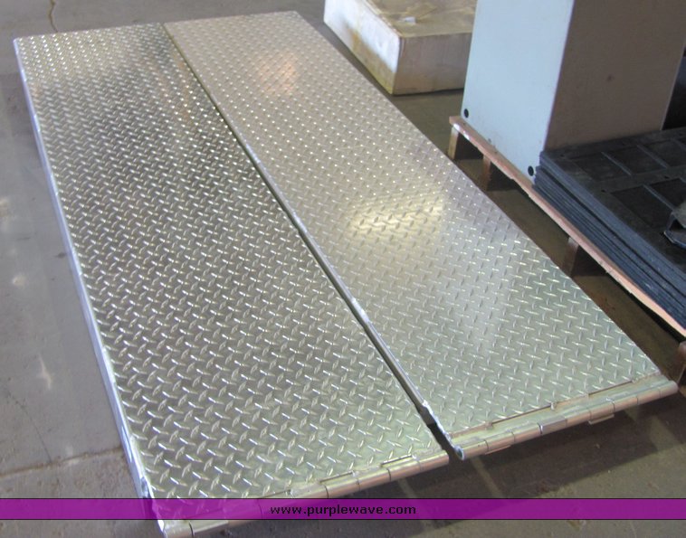 image for item 4537 6'L x 18"W aluminum ramp extension