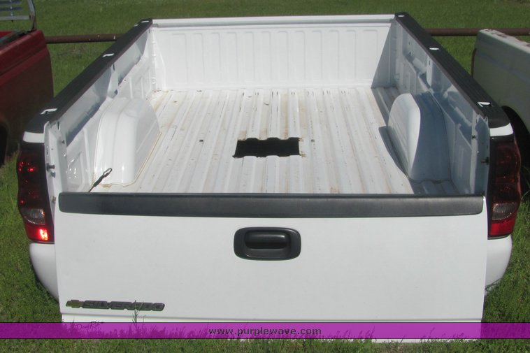 image for item 4558 8' box bed  from 2006 Chevrolet