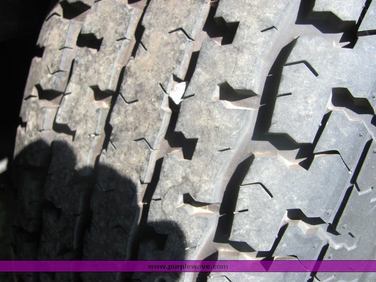 image for item 4562 2008 Motiv 36' enclosed car hauler