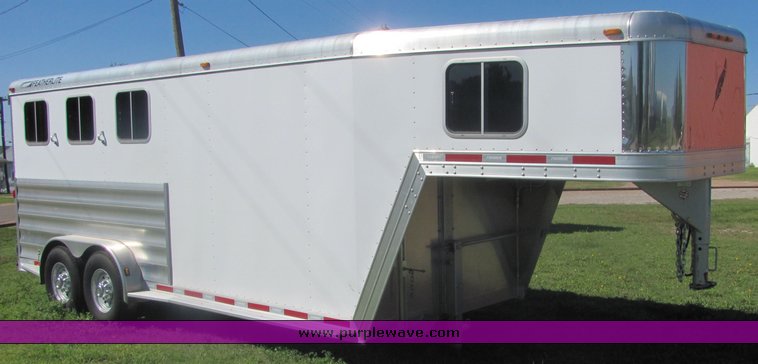 image for item 4567 2007 Feather Lite aluminum three horse slant trailer