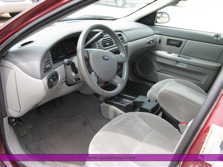 image for item 5000 2007 Ford Taurus SE