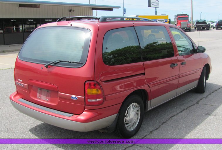 image for item 6020 1995 Ford Windstar Wagon