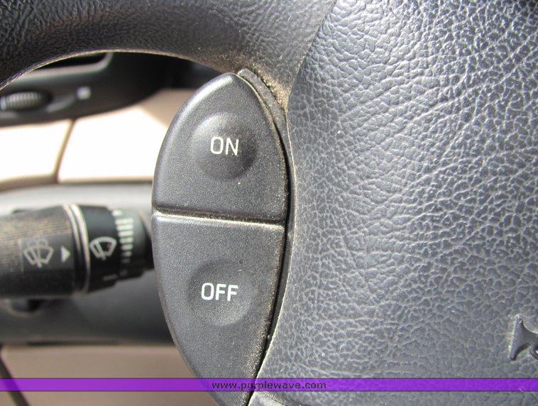 image for item 6020 1995 Ford Windstar Wagon