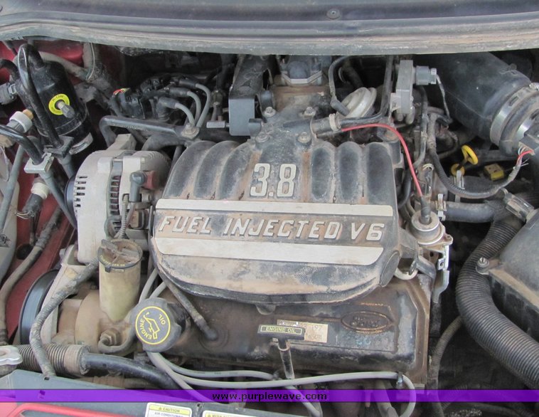 image for item 6020 1995 Ford Windstar Wagon