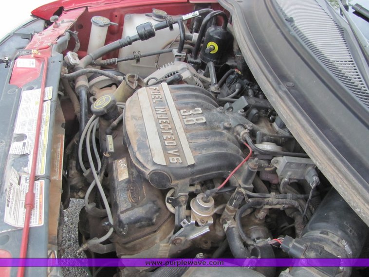 image for item 6020 1995 Ford Windstar Wagon