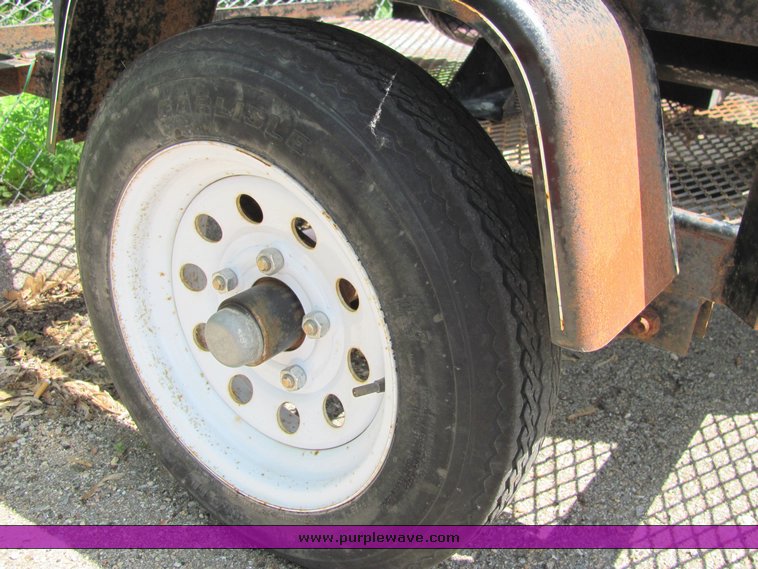 image for item 6076 Air compressor trailer