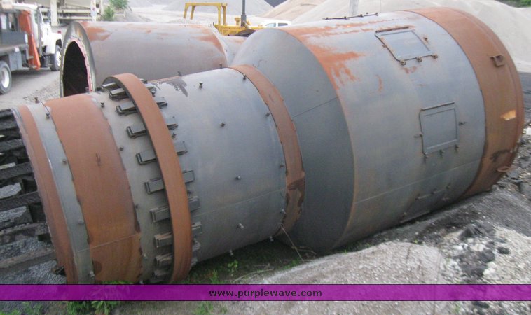 image for item 7284 (3) asphalt drums