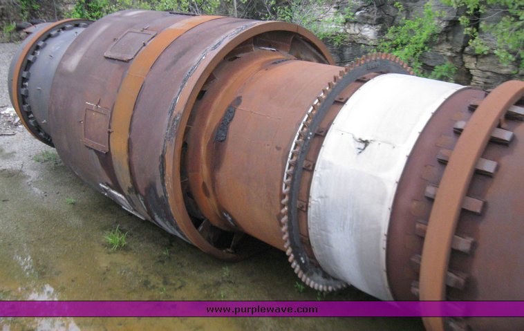 image for item 7284 (3) asphalt drums