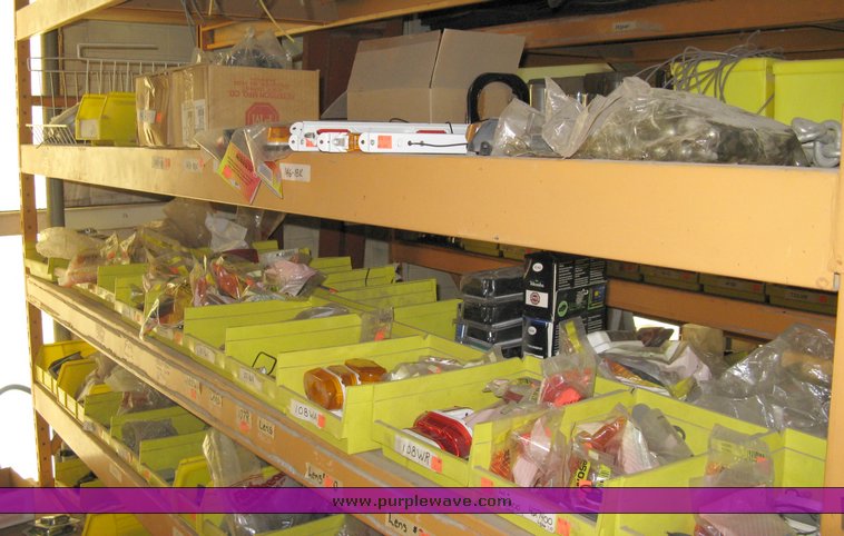 image for item 7715 Trailer parts and accessories