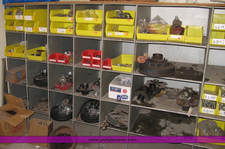 image for item 7715 Trailer parts and accessories