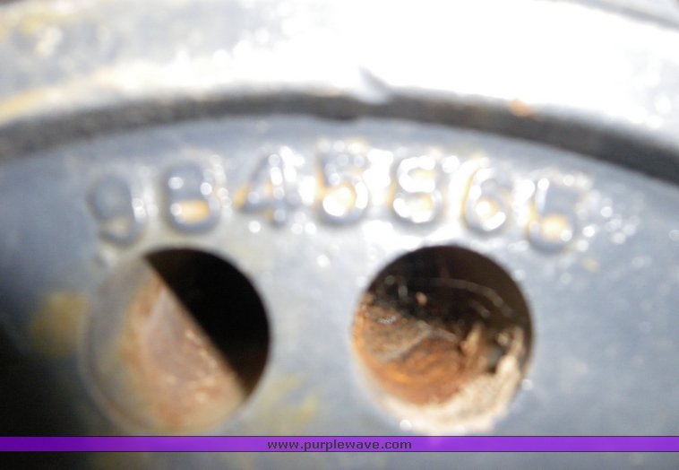 image for item 1012 Tractor axle hub