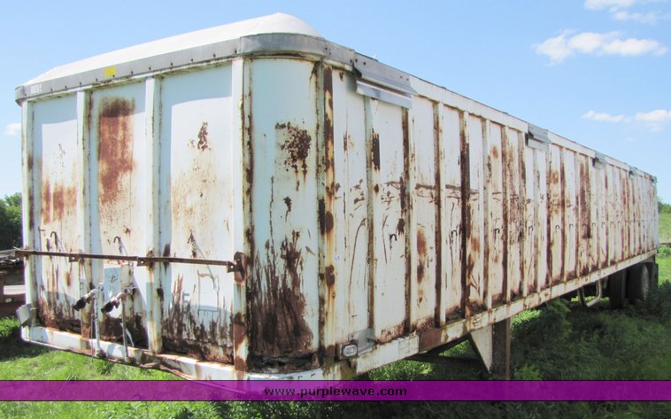 image for item 3275 1985 Hobbs 42' trailer