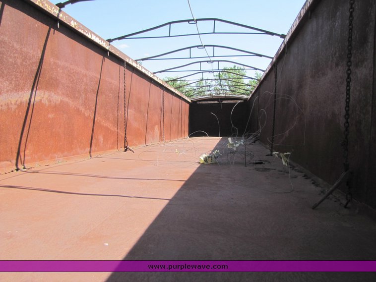 image for item 3275 1985 Hobbs 42' trailer