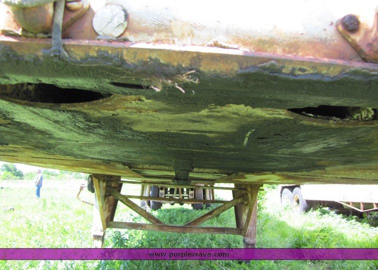 image for item 3275 1985 Hobbs 42' trailer