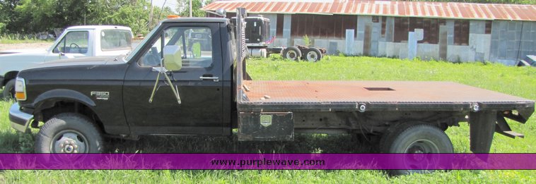 image for item 3277 1996 Ford F350 flatbed pickup
