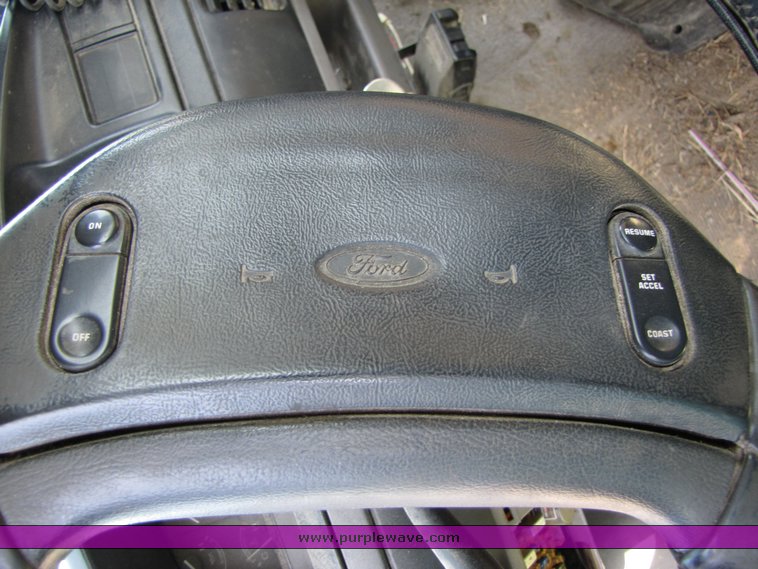 image for item 3277 1996 Ford F350 flatbed pickup