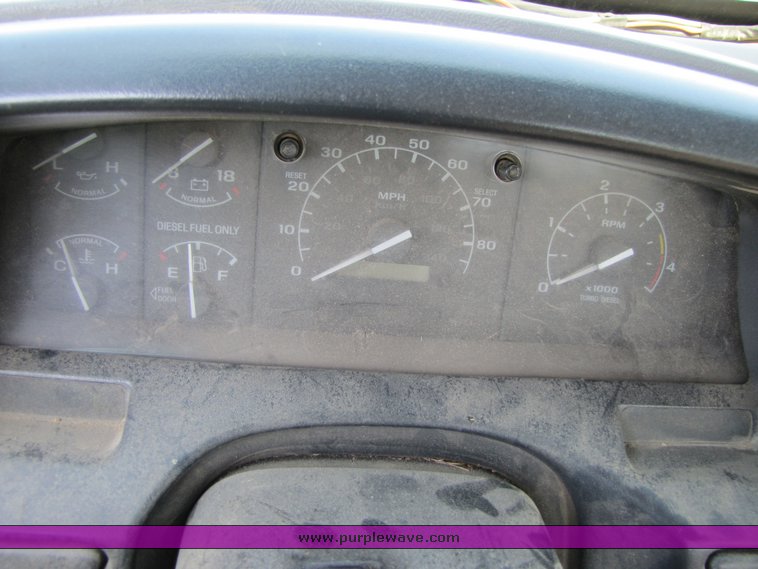 image for item 3277 1996 Ford F350 flatbed pickup