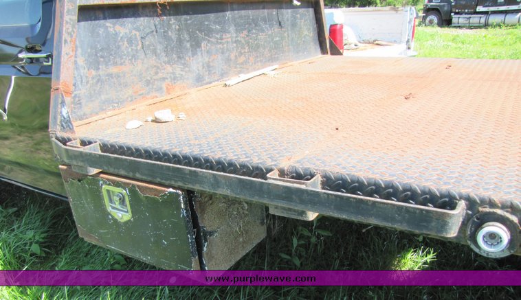 image for item 3277 1996 Ford F350 flatbed pickup