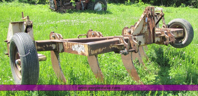 image for item 3281 Bull Ox seven shank ripper