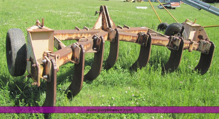 image for item 3281 Bull Ox seven shank ripper