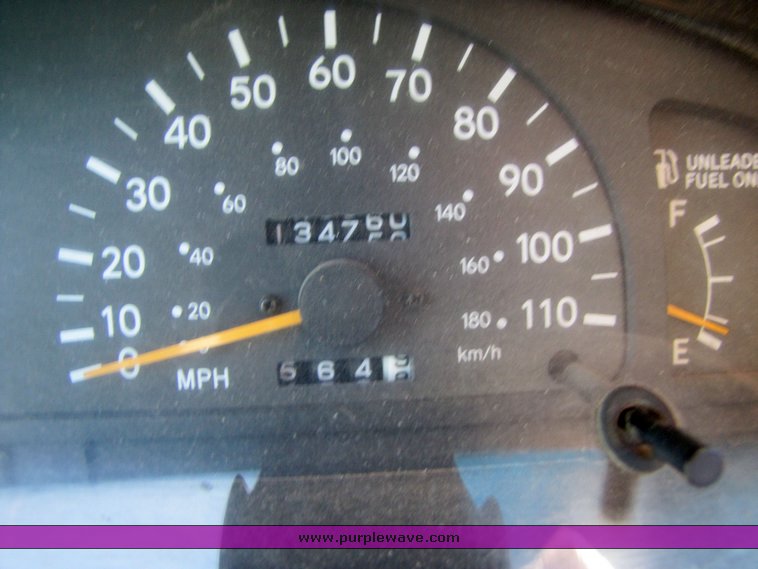 image for item 3283 1996 Toyota Tacoma pickup