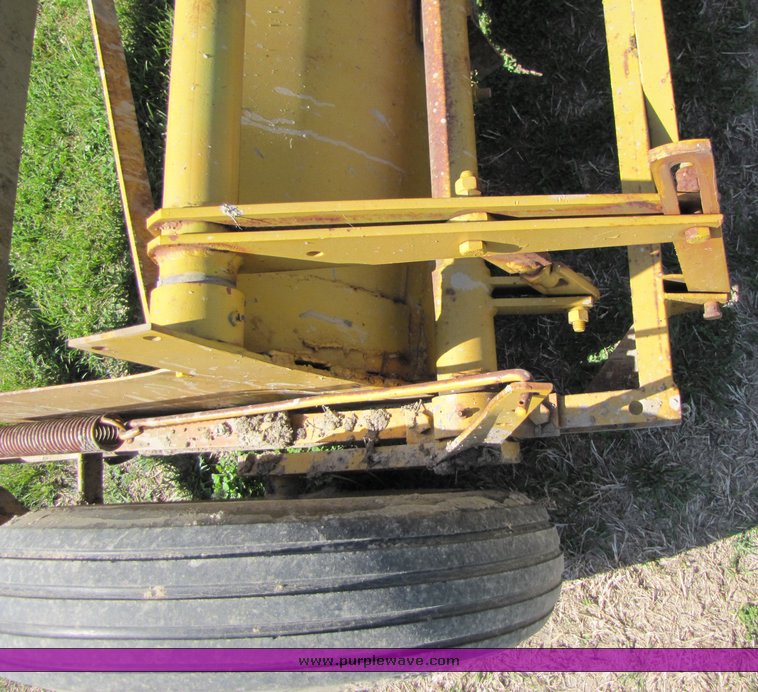 image for item 3284 Eversman 329 leveler