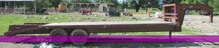 image for item 3285 2001 Starlite gooseneck flat bed trailer