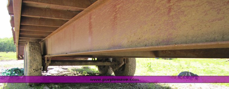 image for item 3285 2001 Starlite gooseneck flat bed trailer