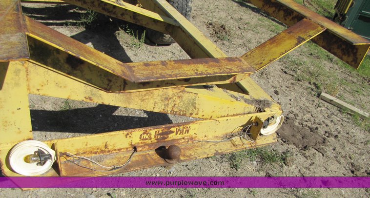 image for item 3286 HayVan inline hay trailer