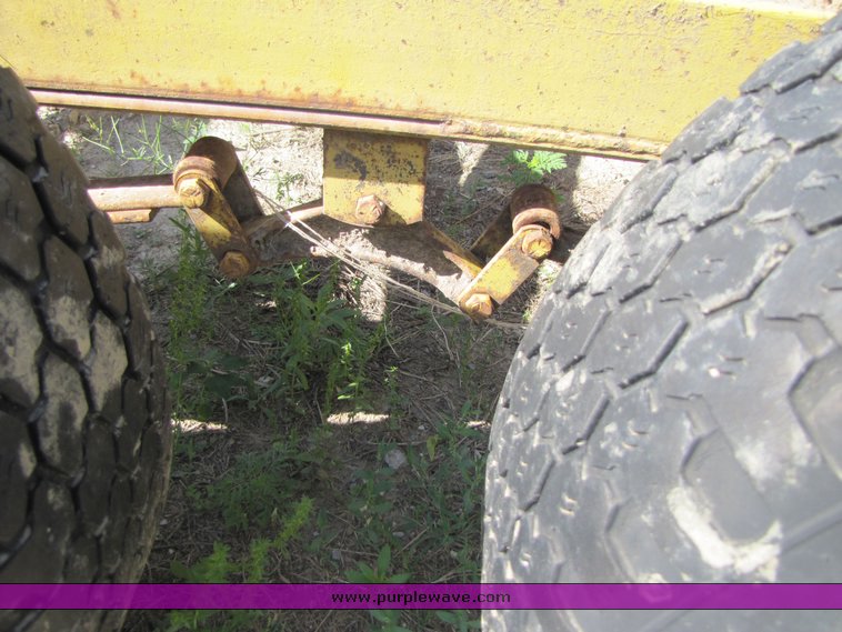 image for item 3286 HayVan inline hay trailer