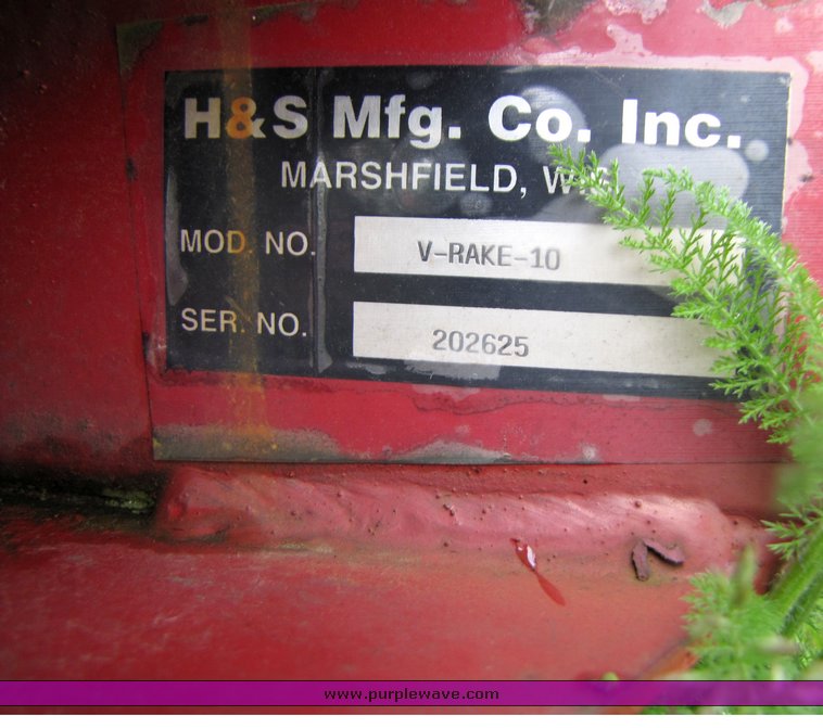 image for item 3291 H&S 10 wheel V-rake