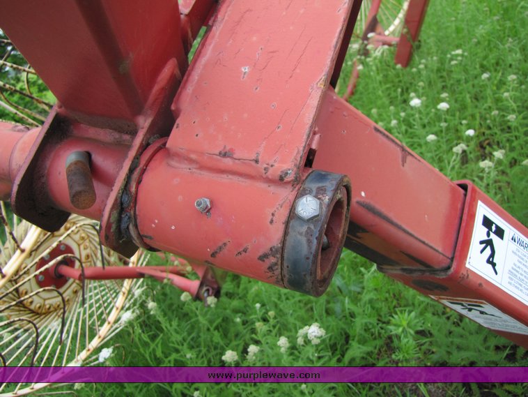 image for item 3291 H&S 10 wheel V-rake