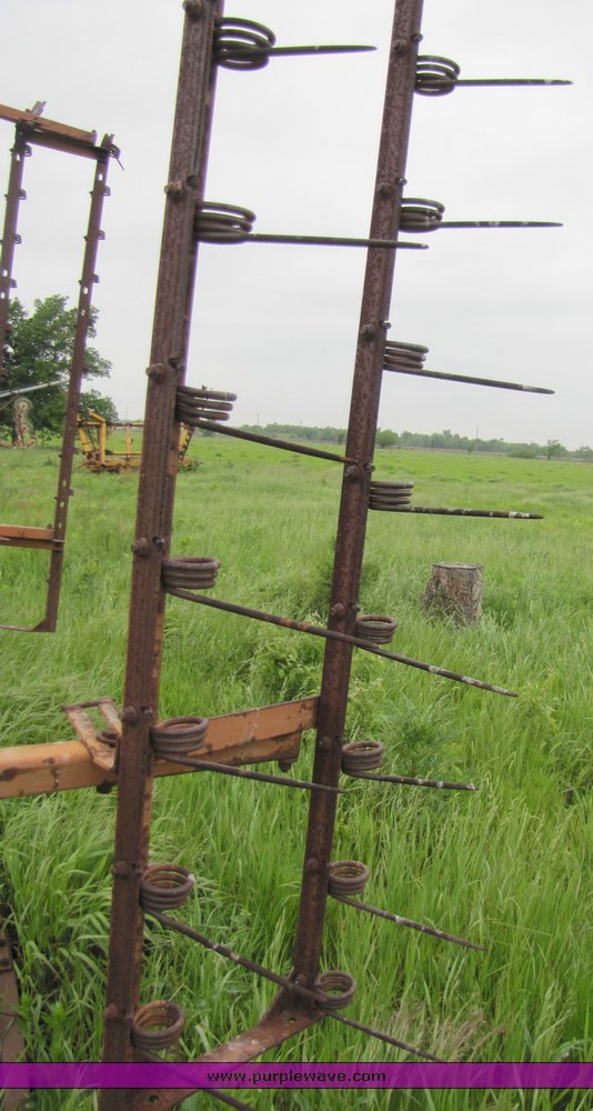 image for item 3293 Allis Chalmer 1300 28' field cultivator