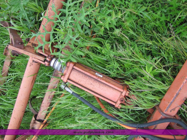 image for item 3293 Allis Chalmer 1300 28' field cultivator