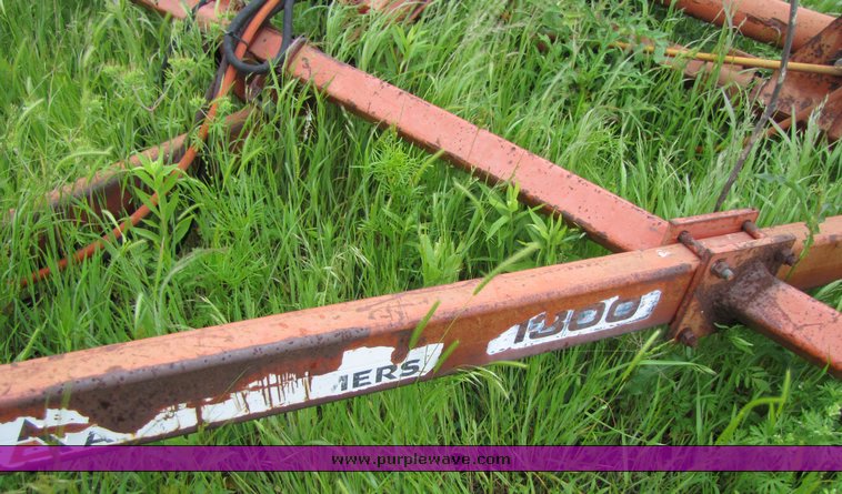 image for item 3293 Allis Chalmer 1300 28' field cultivator