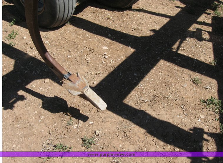 image for item 6312 Case MRX 690 seven-shank disc ripper