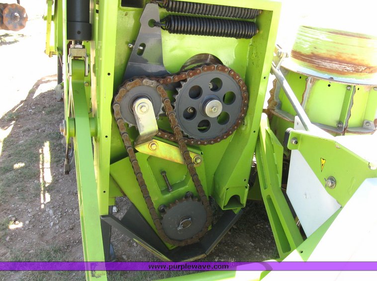 image for item 6315 2007 Claas RU-600 eight-row forage head