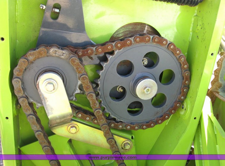 image for item 6315 2007 Claas RU-600 eight-row forage head