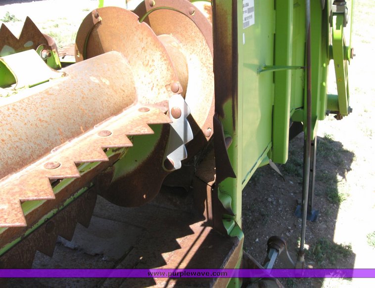 image for item 6316 Claas RU-600 eight-row forage head