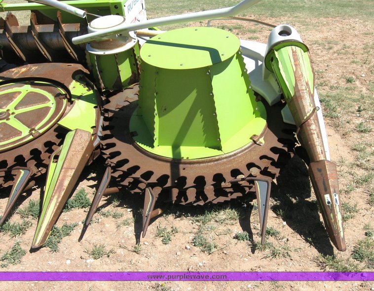 image for item 6316 Claas RU-600 eight-row forage head