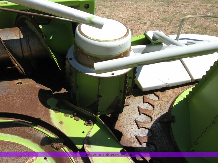 image for item 6316 Claas RU-600 eight-row forage head