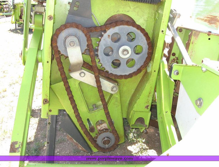 image for item 6316 Claas RU-600 eight-row forage head